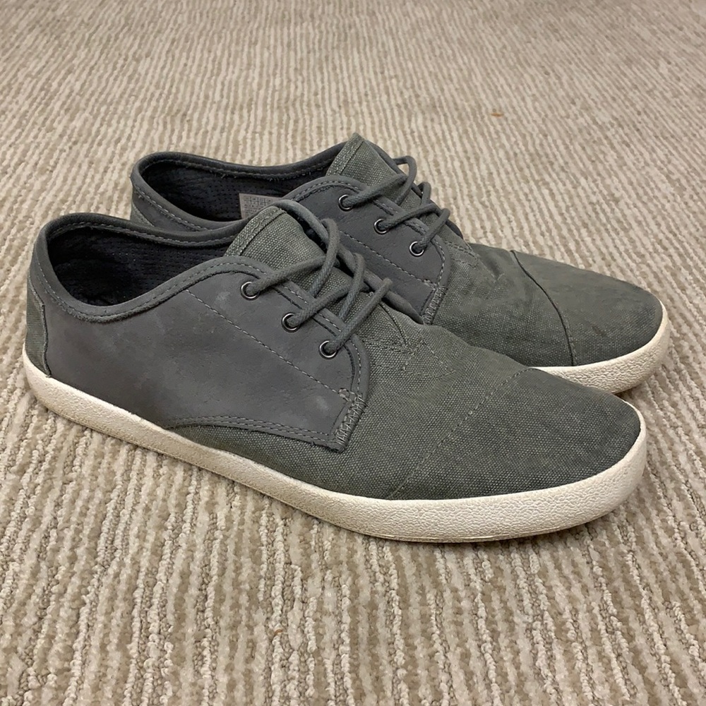 Toms Shoes